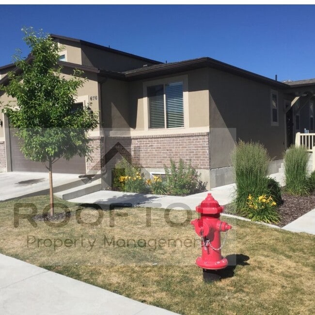 Building Photo - 676 S 150 E