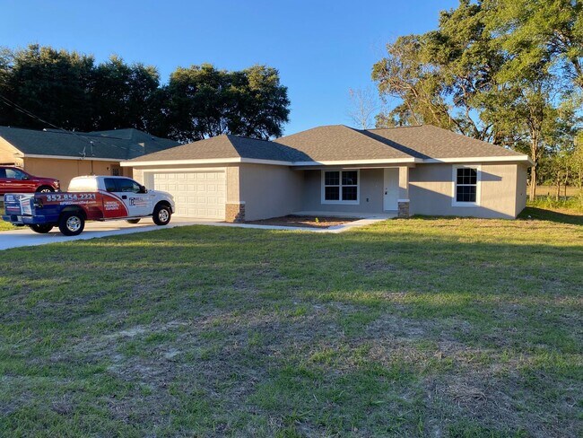 Building Photo - !!! Coming in MID APRIL!!! Custom Home - Desirable SE  Neighborhood 3/2/2 **Won't Last**