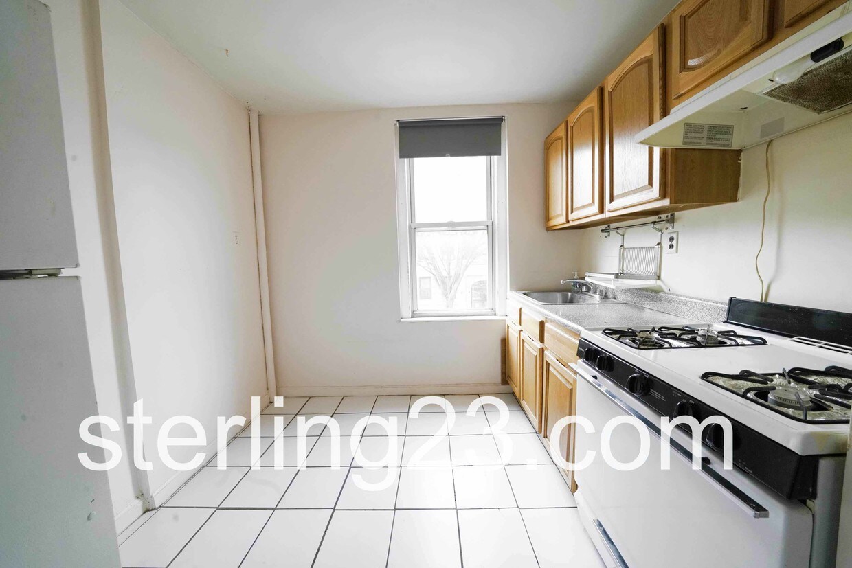 Primary Photo - 35-47 34th St