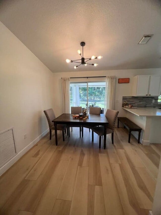 Foto del edificio - 17680 93rd Rd N