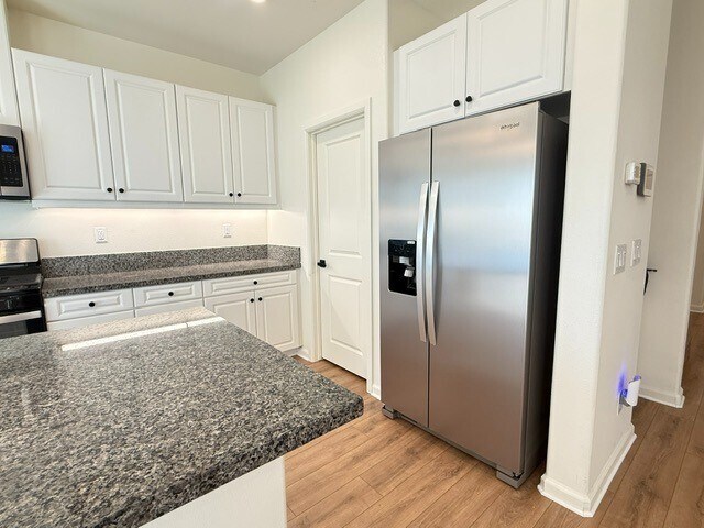 Foto del edificio - 25189 Hunter Ave