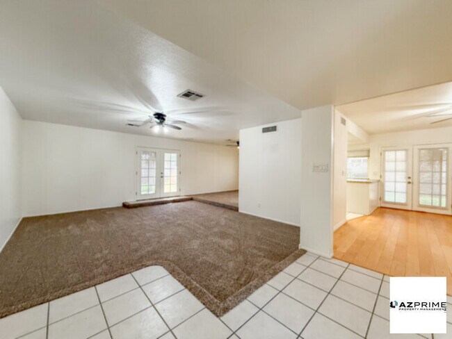Foto del edificio - Exceptional 3/2 Glendale Home -  Spacious Layout &amp; Prime Location!