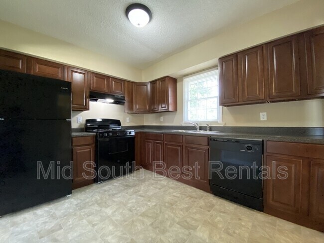 Building Photo - 12500 Packer Dr