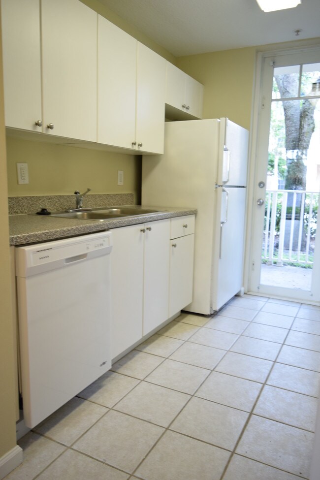 Building Photo - 4772 Chancellor Dr