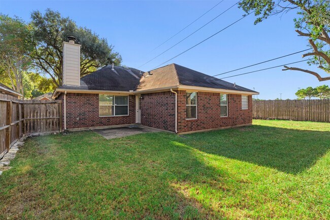 Foto del edificio - 1718 Charlton Oaks Ct