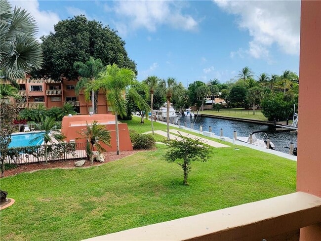 Building Photo - 1000 River Reach Dr