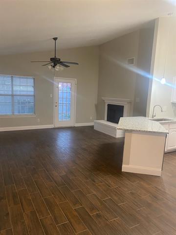 Foto del edificio - 2030 Oak Creek Ct