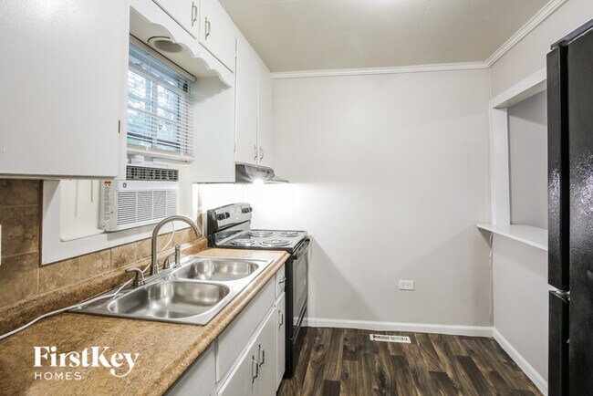 Foto del edificio - 709 NE 45th Terrace