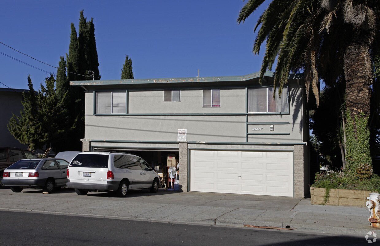 Foto del edificio - 1131 Coburn Ct