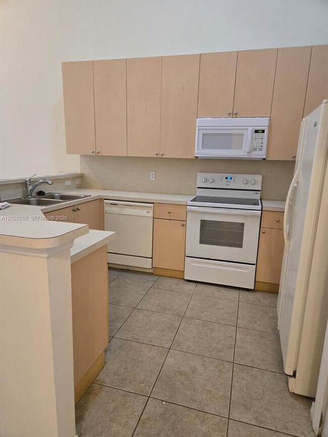 Foto del edificio - 1158 NE 32nd Ave