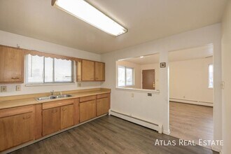 Building Photo - 681 Fraser St