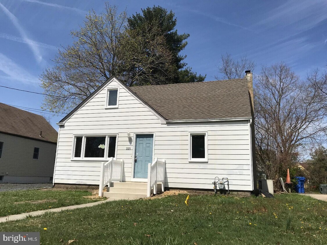 225 Deptford Rd, Glassboro, NJ 08028 House for Rent in Glassboro, NJ