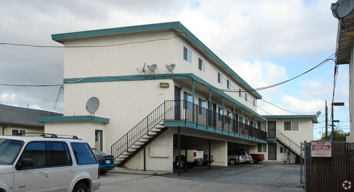Building Photo - 1619 Alum Rock Ave