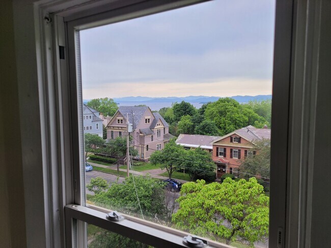 Foto del edificio - 250 S Union St