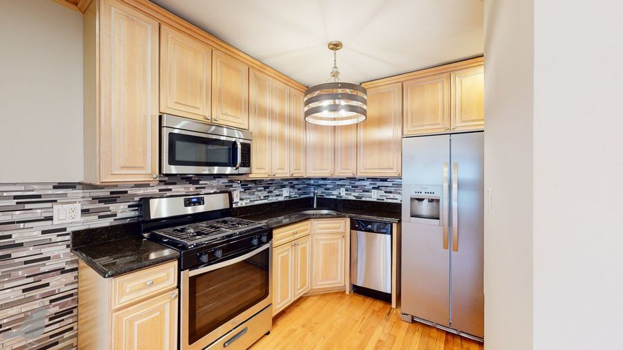Primary Photo - Captivating 1 Bedroom off H Street! Parkin...