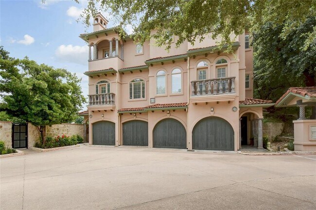 Building Photo - 1529 Barton Springs Rd