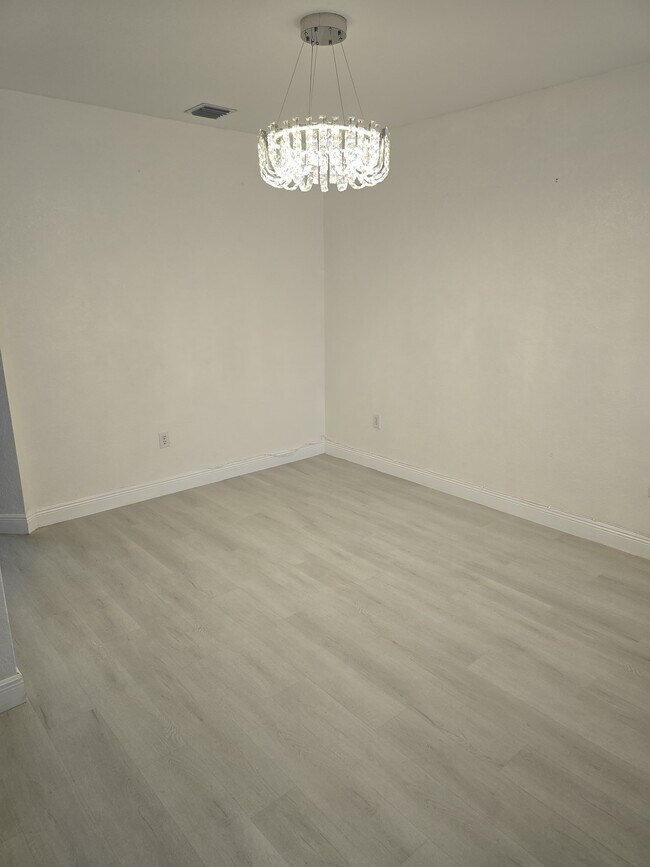 Foto del edificio - 12204 SW 25th Ct