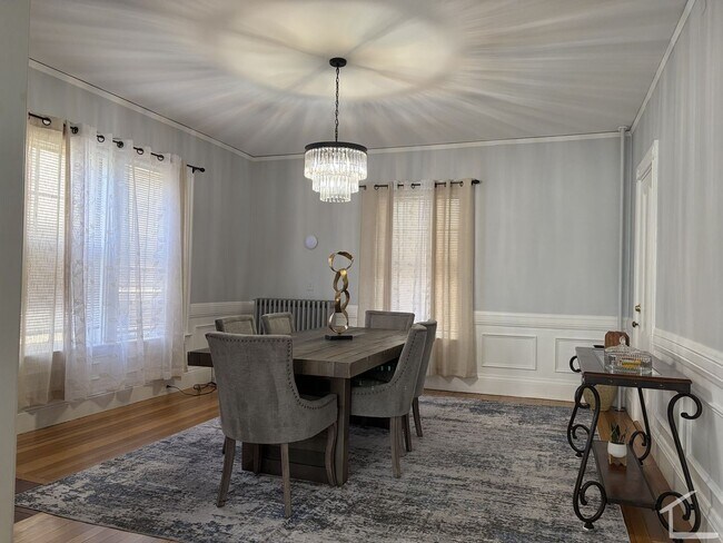 Foto del edificio - Awesome 6 bed in Watertown!!