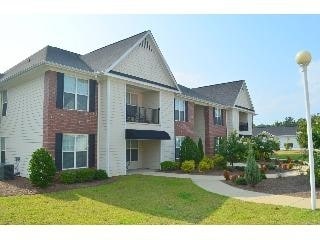 Building Photo - Woodland Village Villas