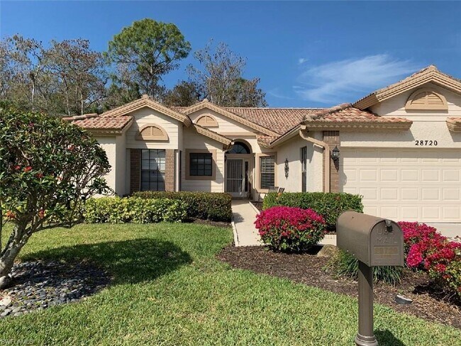 Foto del edificio - 28720 Sweet Bay Ln
