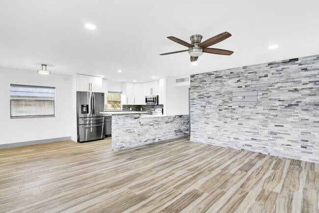 Foto del edificio - 277 Brittany F