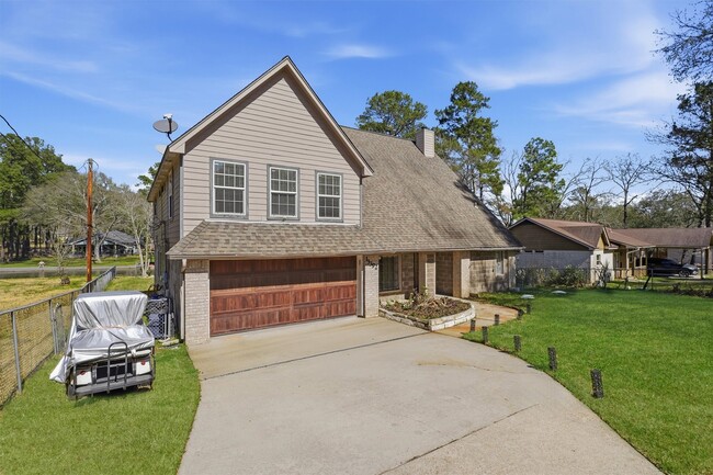 Building Photo - 13392 Southshore Dr