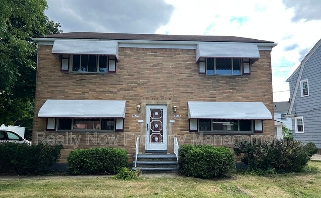 Building Photo - 3322 Milverton Rd