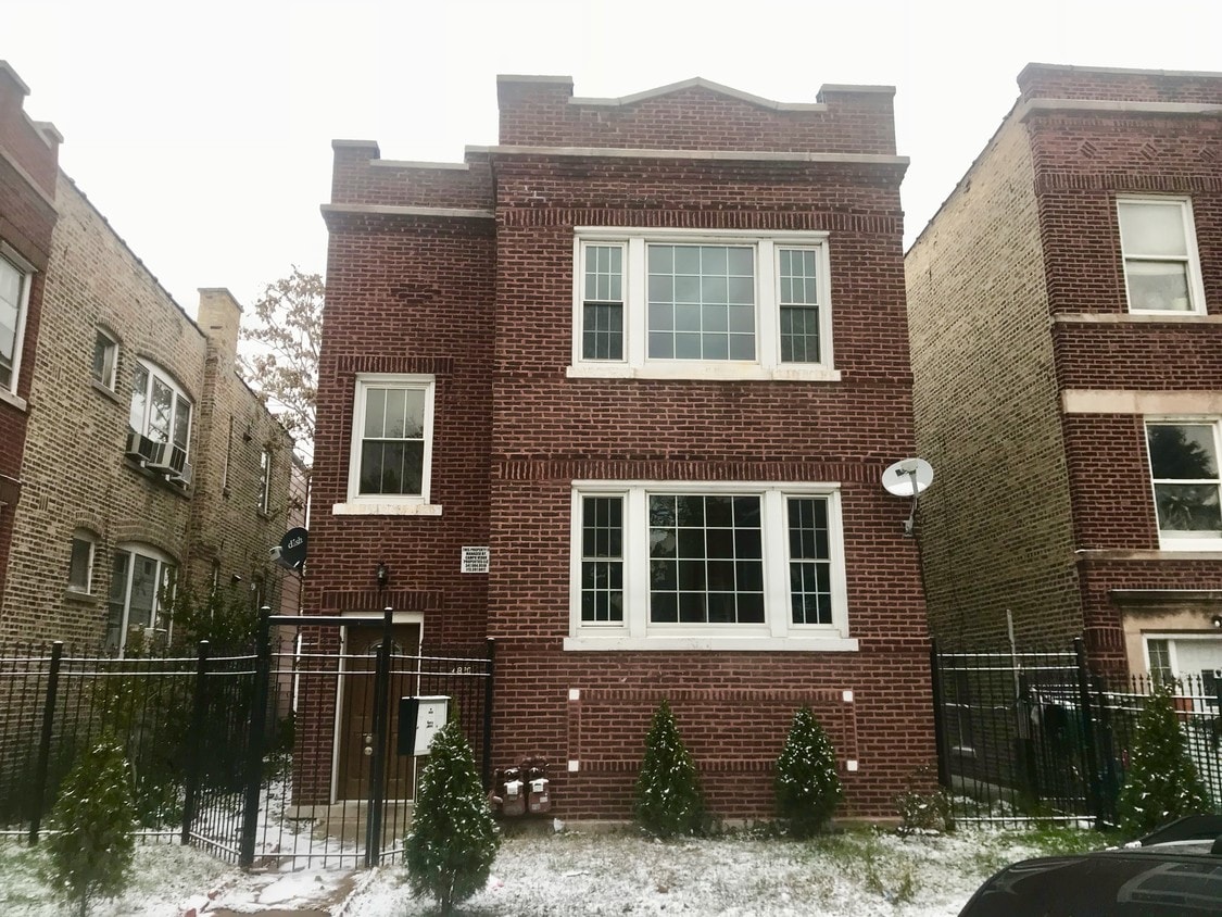 Primary Photo - 4820 W Wabansia Ave