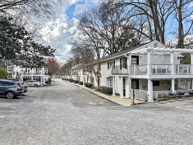 Foto del edificio - 841 Frederica St NE