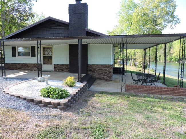 Building Photo - 1 Wildlife Club Ln