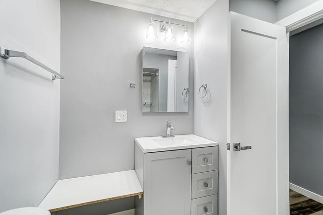 Interior Photo - Cascade Ridge