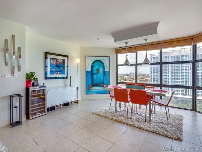 Building Photo - 6423 Collins Ave