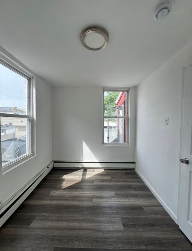 Building Photo - 499 Amboy Ave