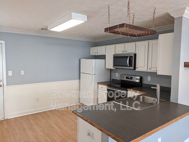 Foto del edificio - 105 Westchester Dr