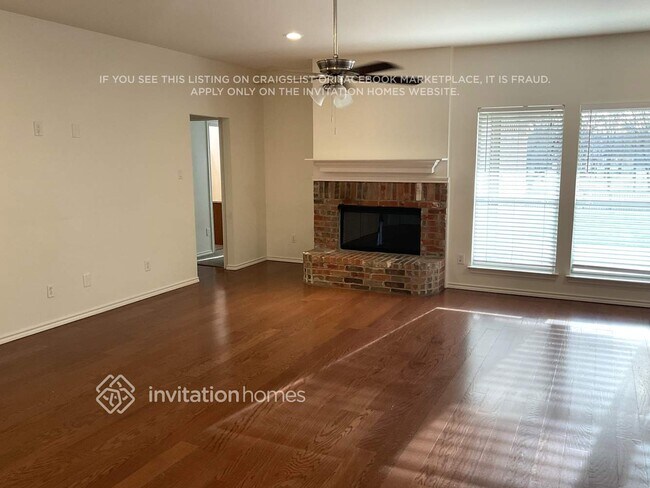 Foto del edificio - 5609 Parkplace Dr