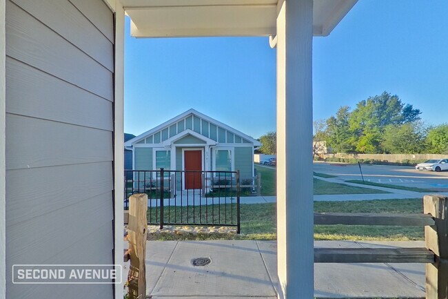 Foto del edificio - 8719 Cottage Crk Dr