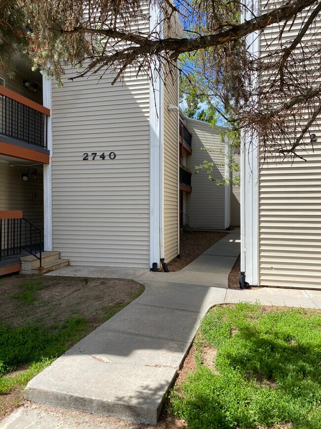 Building Photo - 2740 W 86th Ave