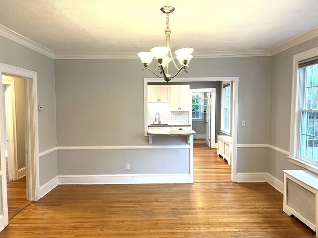 Building Photo - 12 Bretton Rd