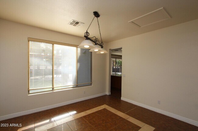 Foto del edificio - 19620 S 189th St