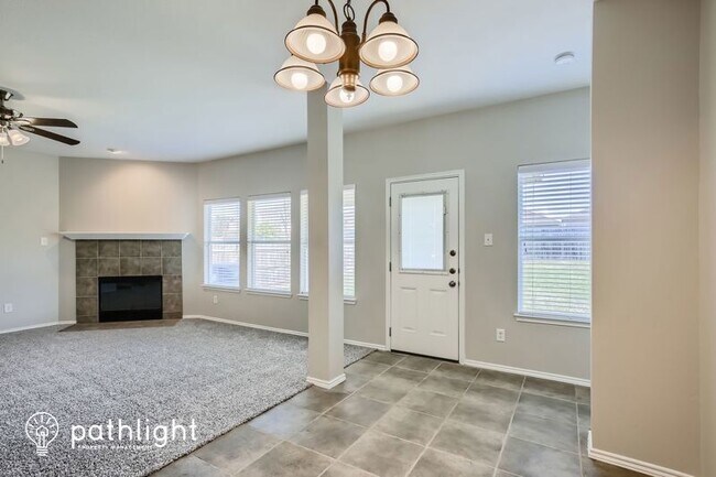Building Photo - 1027 Utopia Ln