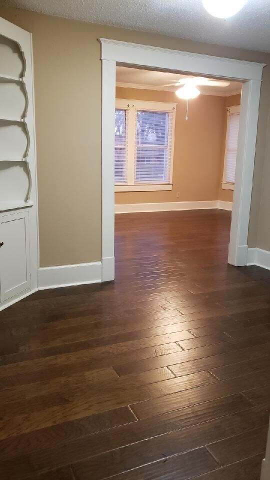 Building Photo - 403 S 7th St