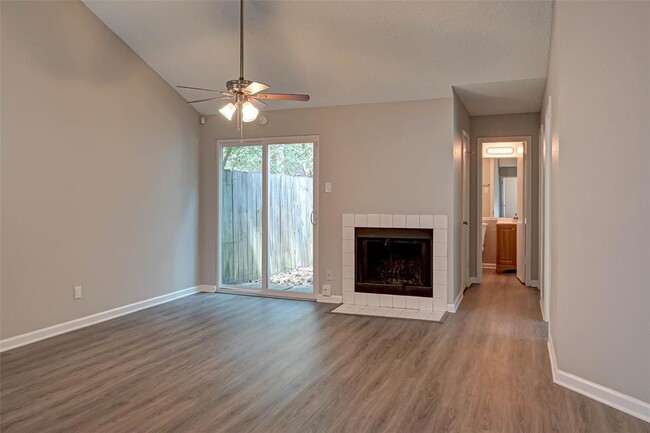Building Photo - 6414 Whitbourne Dr
