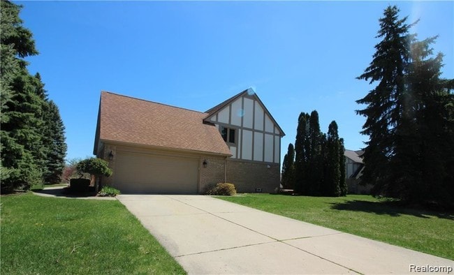 Building Photo - 1737 Hallmark Dr