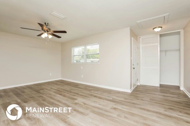 Building Photo - 500 Fern Ave