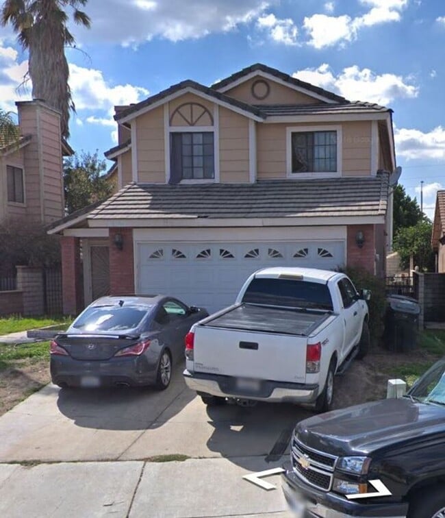 Building Photo - 1349 N Hurricane Ave