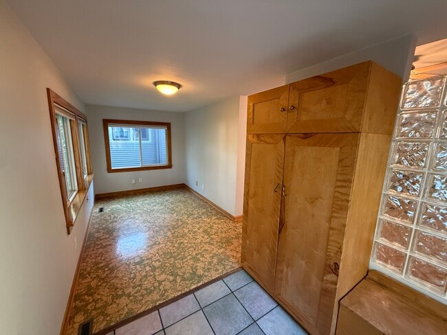 Foto del edificio - 1333 E Wilson St