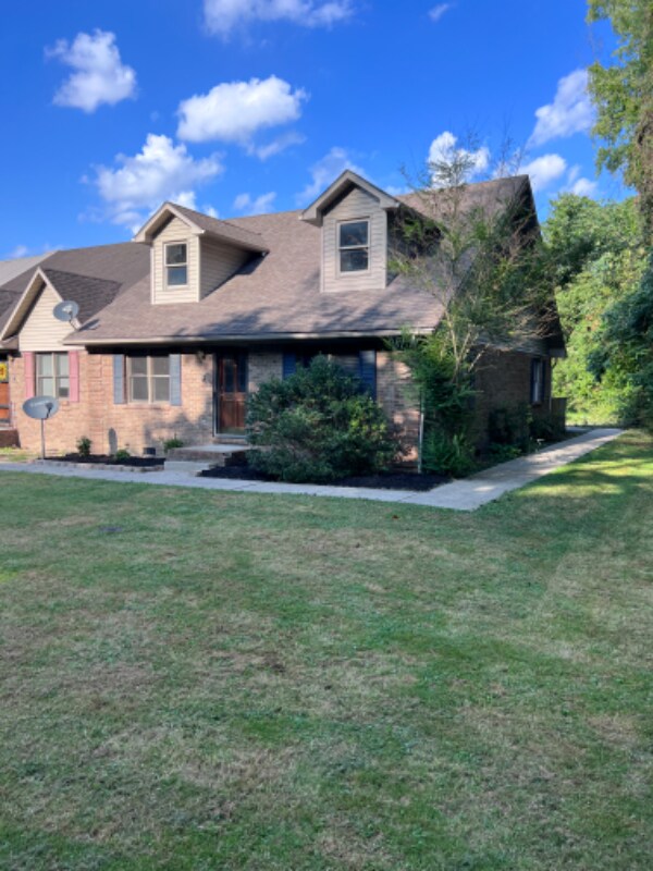 Primary Photo - 408 Rice Dr