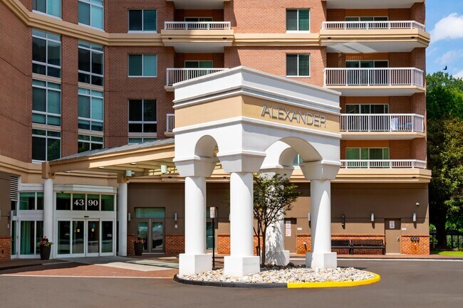 Foto del edificio - The Alexander Apartments