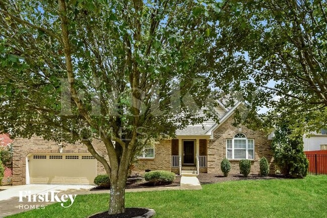 Building Photo - 554 Summit Way