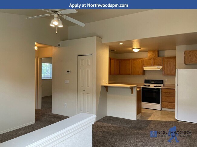 Foto del edificio - Nice 2 Bedroom 1.5 Bath Duplex